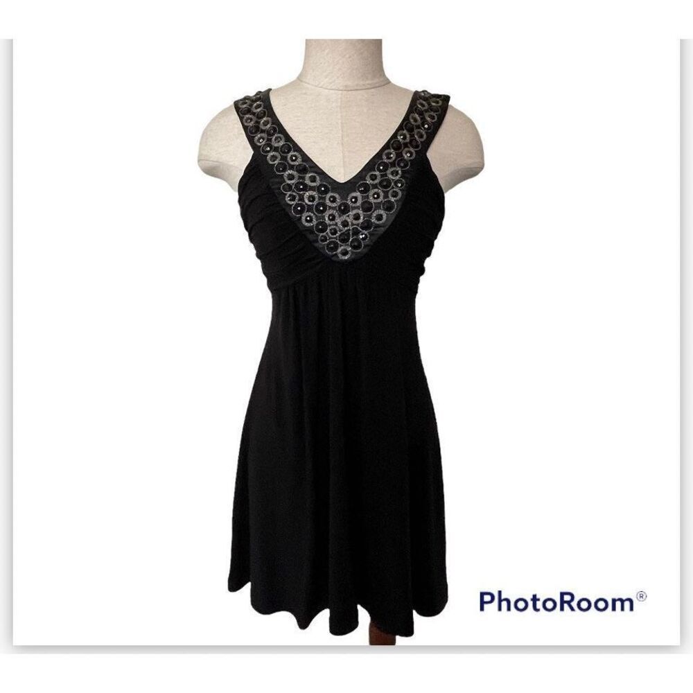 Soprano sleeveless black embellished v neck dress